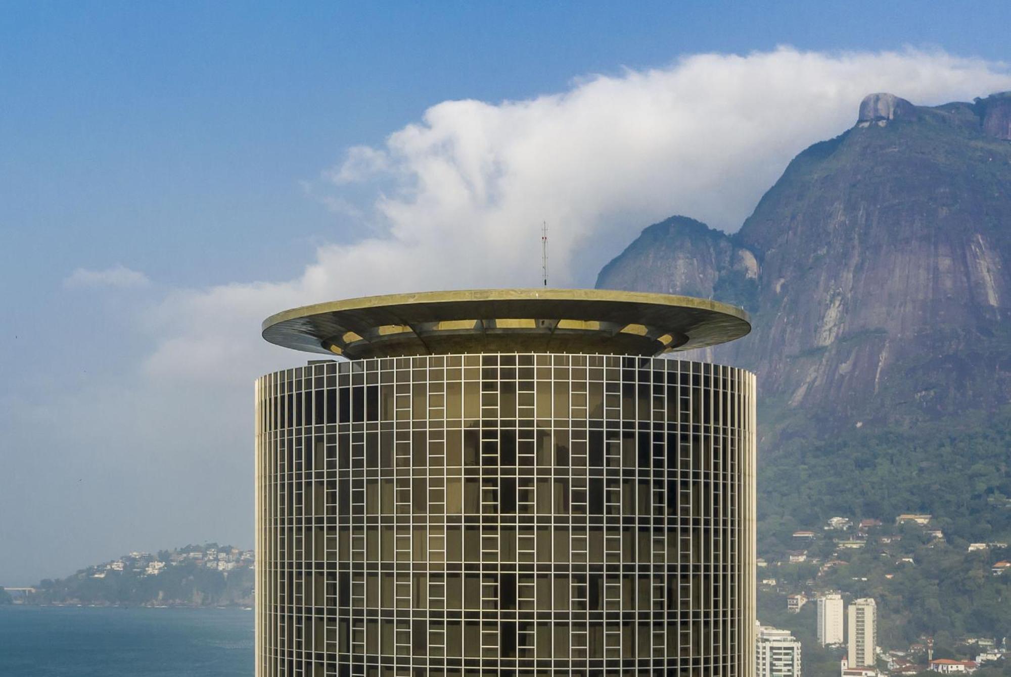 Hotel Nacional Rio De Janeiro - Oficial Ngoại thất bức ảnh The distinctive "saucer" top of the Niterói Contemporary Art Museum
